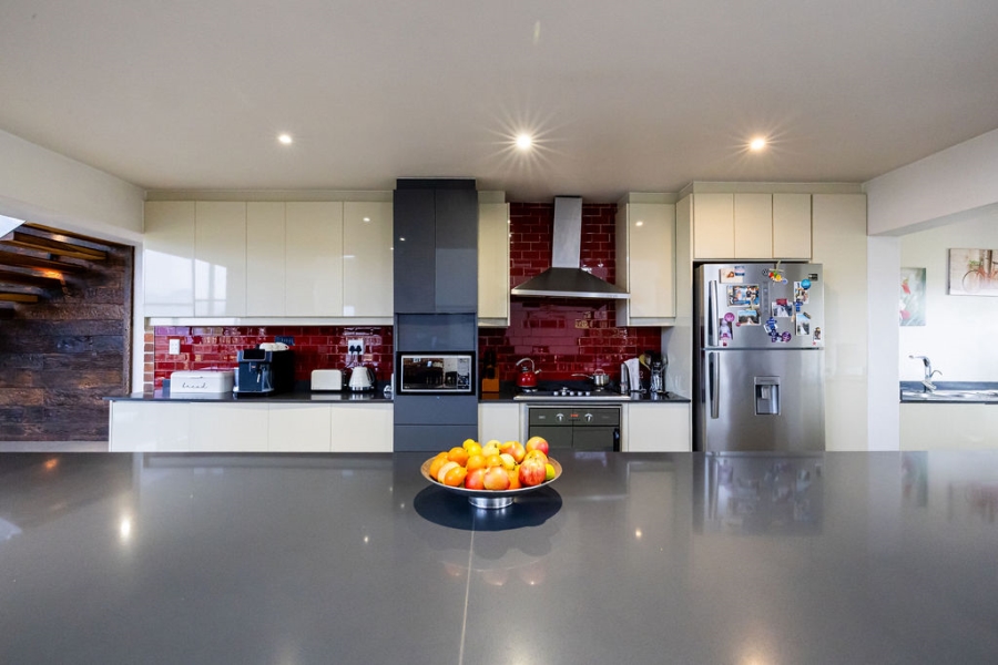 6 Bedroom Property for Sale in Stellenbosch Farms Western Cape